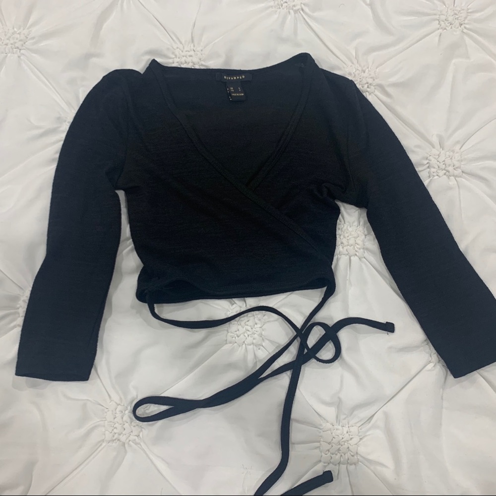 Tie up knit-like crop top